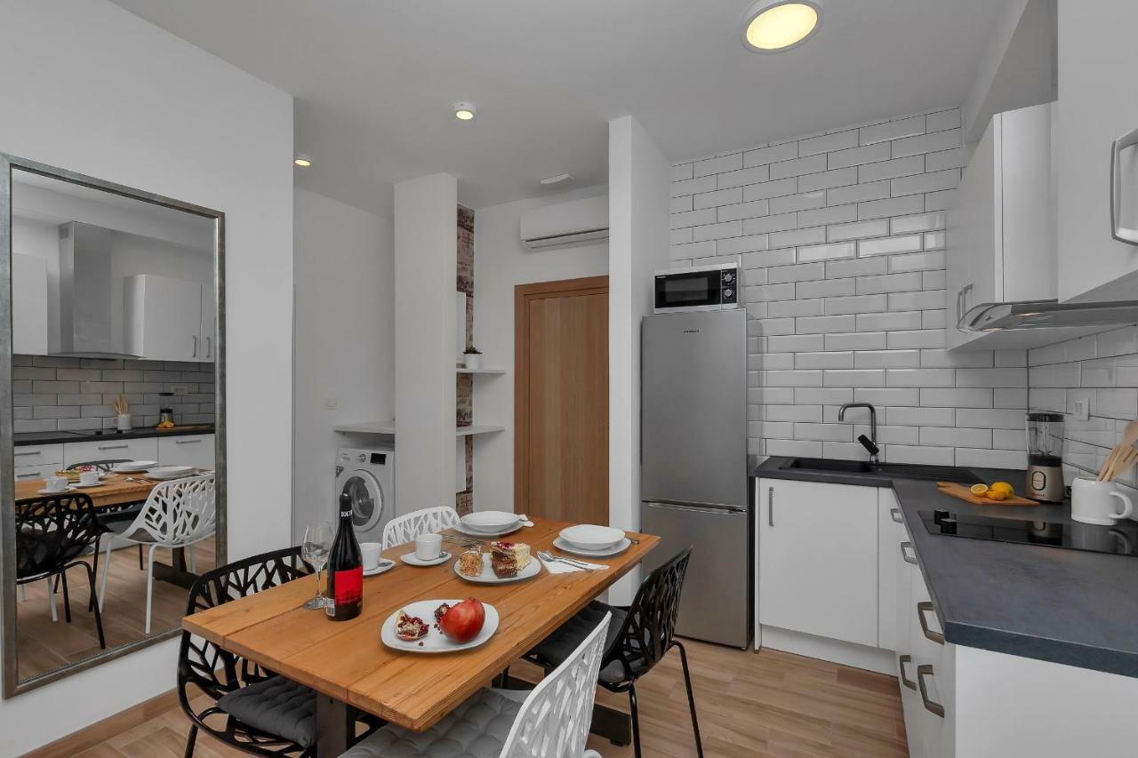 Апарт отель Emilia Lofts Тучепи Экстерьер фото