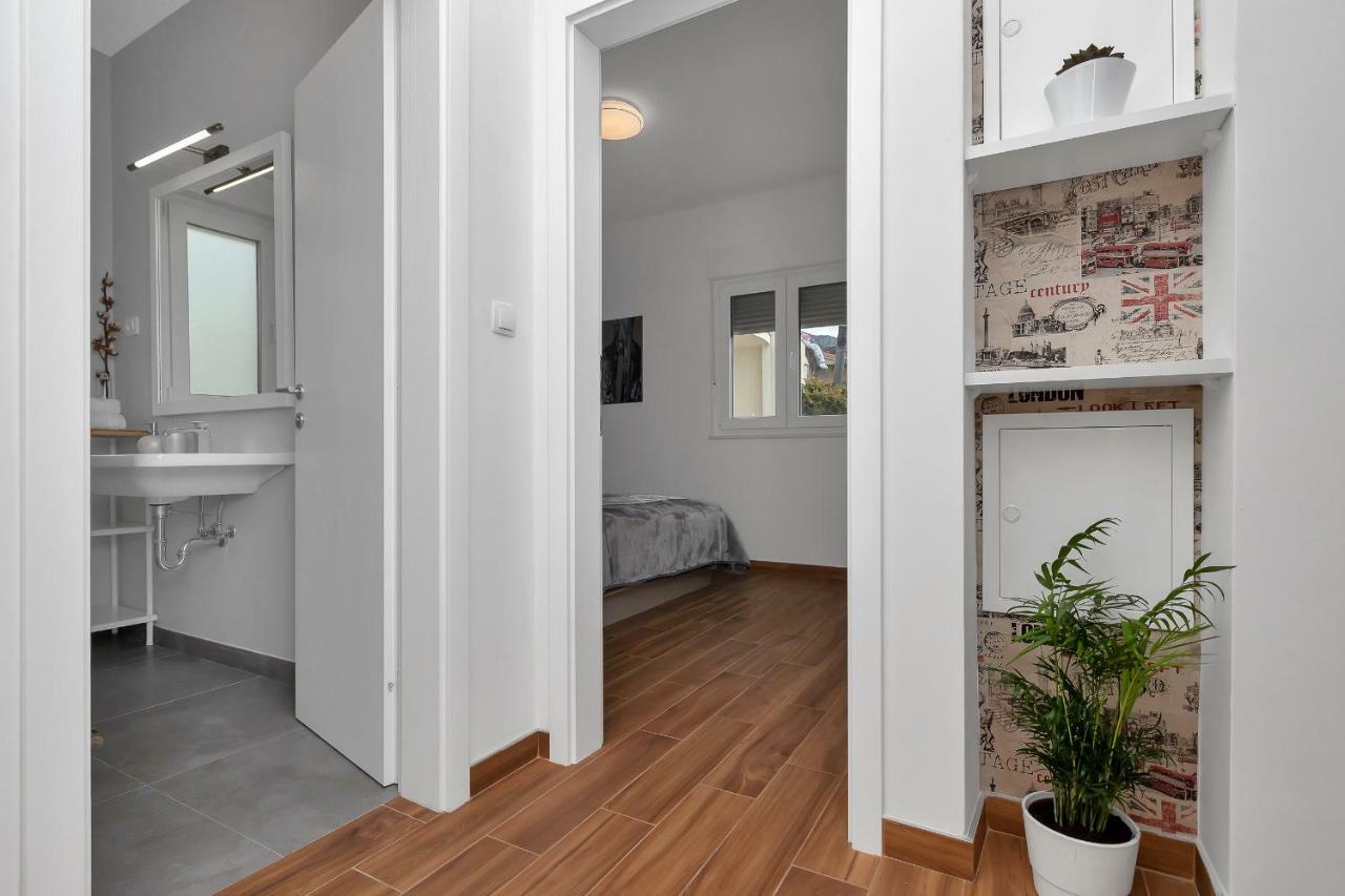 Апарт отель Emilia Lofts Тучепи Экстерьер фото