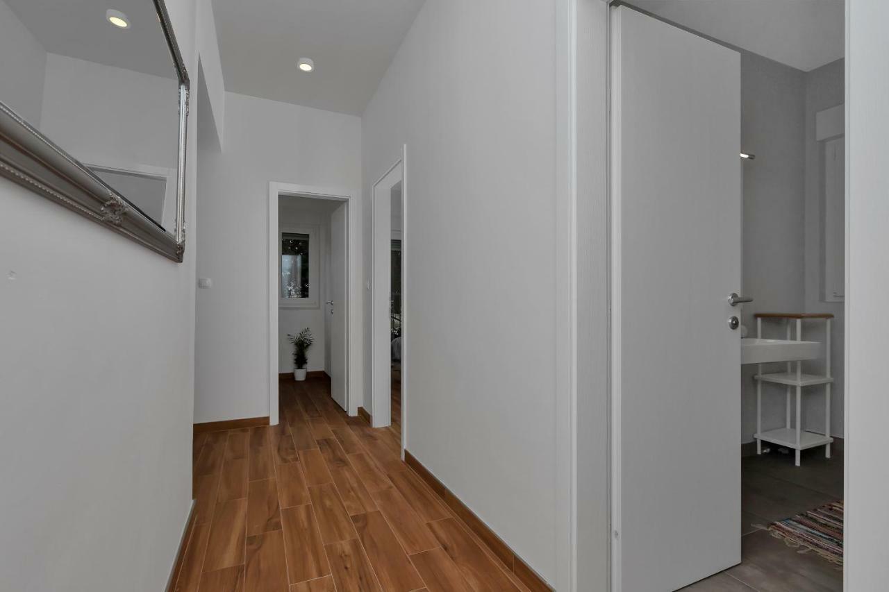 Апарт отель Emilia Lofts Тучепи Экстерьер фото
