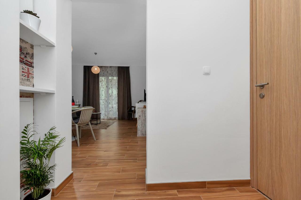 Апарт отель Emilia Lofts Тучепи Экстерьер фото